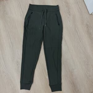 Women’s Athleta Headlands Hybrid Trek Joggers Pants Size 2
